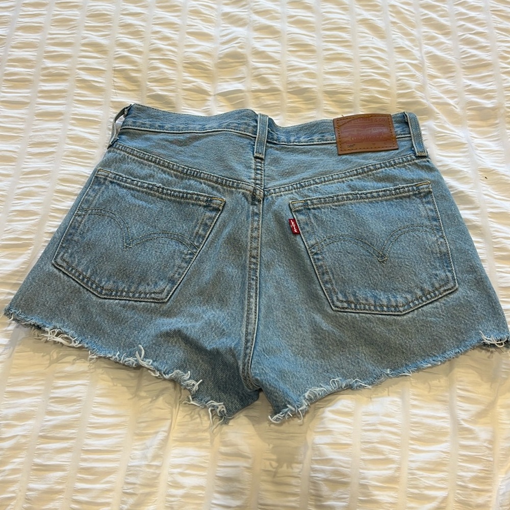 Vintage Levi 501s. Size 25-26. Perfect condition